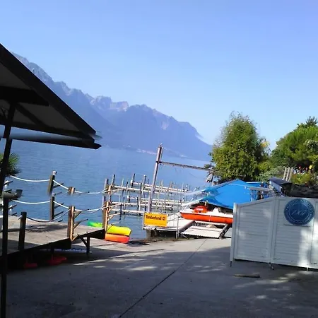 Avec Jardin Prive A 100mt Du Montreux