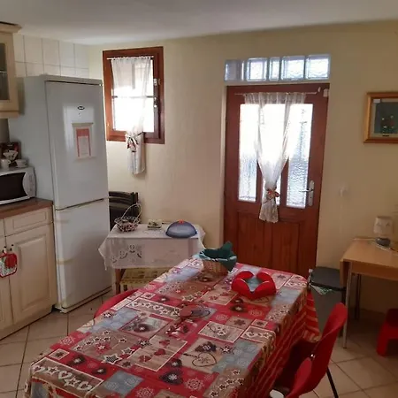 Daire Avec Jardin Prive A 100mt Du