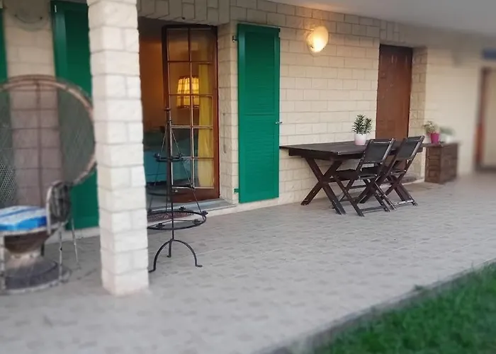 Avec Jardin Prive A 100mt Du Apartament