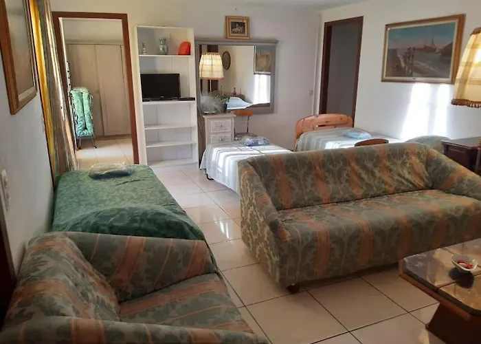 Apartment Avec Jardin Prive A 100mt Du *