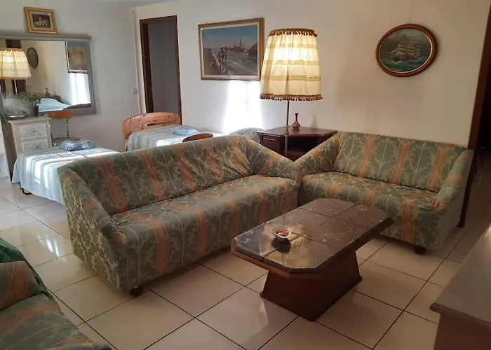 Avec Jardin Prive A 100mt Du *