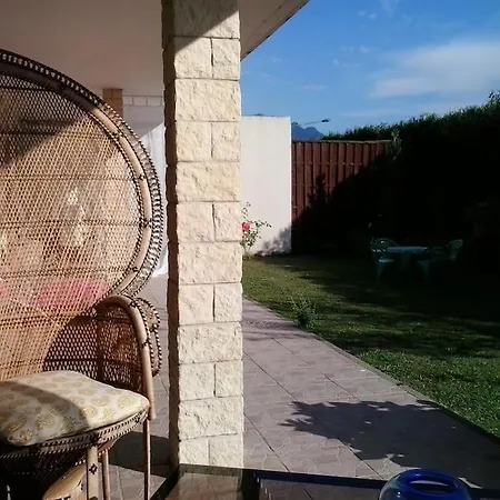 Avec Jardin Prive A 100mt Du 몽트뢰