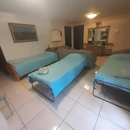 아파트 Avec Jardin Prive A 100mt Du