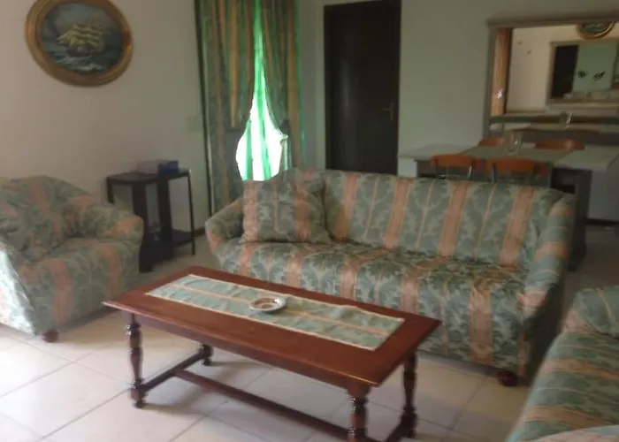 Avec Jardin Prive A 100mt Du 몽트뢰